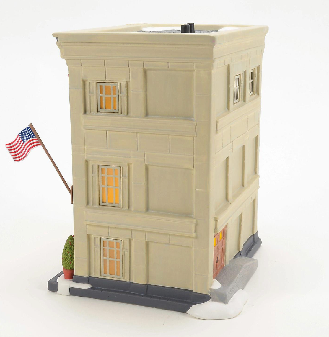 Department 56 American Girl Place w FREE I Think She Loves It Figurine